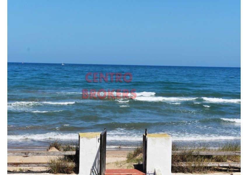 Działka budowlana w I linii plaży w Hiszpanii nad morzem